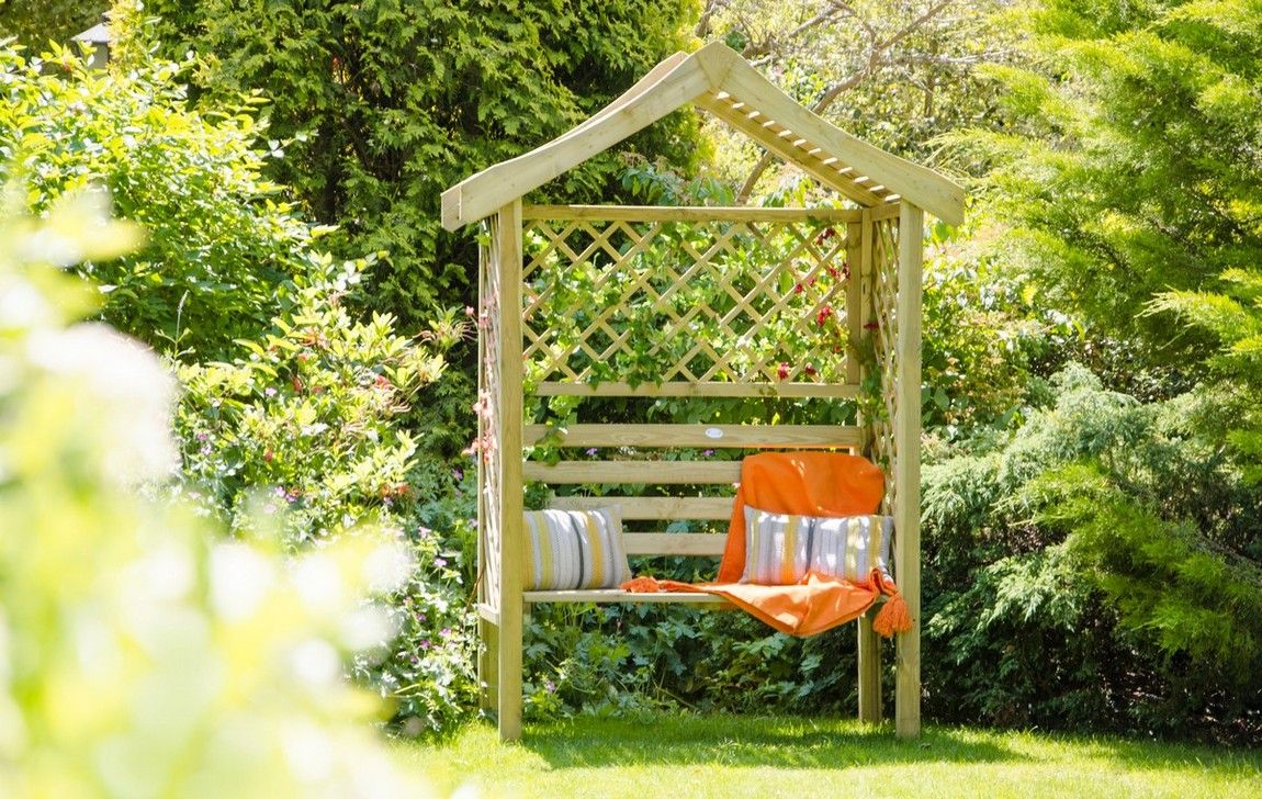 Forest Parisienne Arbour